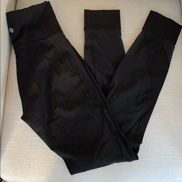 Lululemon High Waisted Mesh leggings - Picture 3 of 4